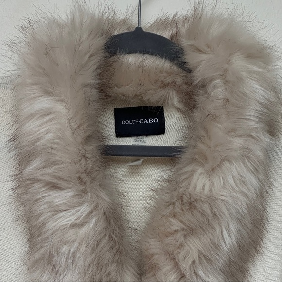 Dolce Cabo Cream Faux Fur Trim Poncho One Size - Picture 2 of 12